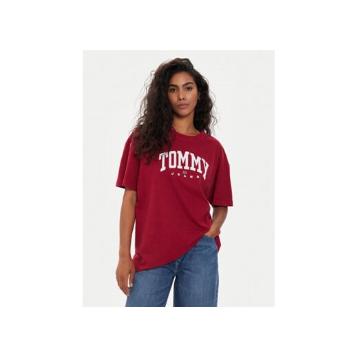 Tommy Jeans T-Shirt Varsity DW0DW18403 Czerwony Oversize ze sklepu MODIVO w kategorii Bluzki damskie - zdjęcie 172613654