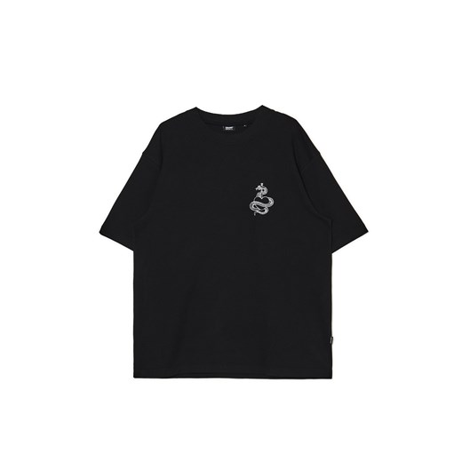 Cropp - Czarny t-shirt z naszywką - czarny ze sklepu Cropp w kategorii T-shirty męskie - zdjęcie 172619650