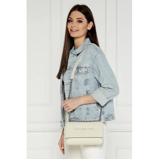 Listonoszka Calvin Klein na ramię matowa elegancka 