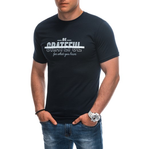 T-shirt męski z nadrukiem 1947S - granatowy ze sklepu Edoti w kategorii T-shirty męskie - zdjęcie 172627624