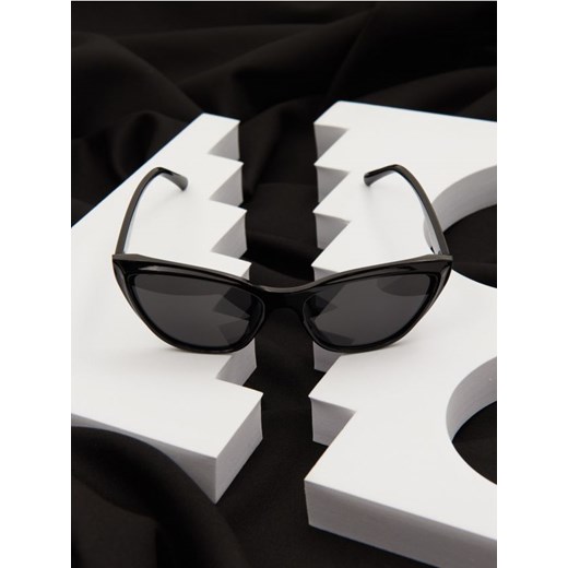 Sinsay - Okulary przeciwsłoneczne - czarny ze sklepu Sinsay w kategorii Okulary przeciwsłoneczne damskie - zdjęcie 172645112