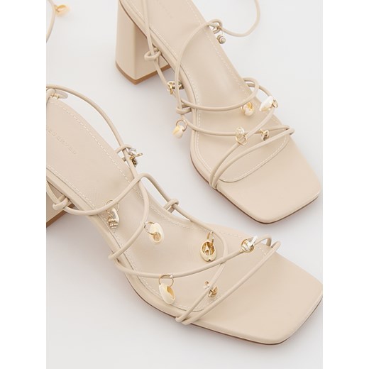 Sandały damskie Reserved eleganckie na słupku z klamrą 