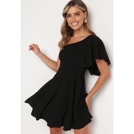 Czarna Asymetryczna Sukienka na Jedno Ramię z Falbanką Ellasue ze sklepu Born2be Odzież w kategorii Sukienki - zdjęcie 172655611