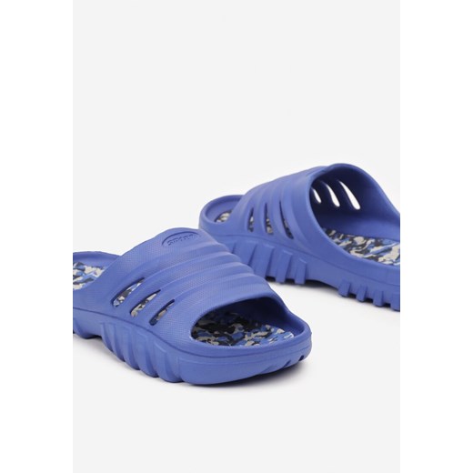 Niebieskie Płaskie Klapki z Pianki z Tłoczoną Cholewką i Wycięciami Testalie 44 born2be.pl wyprzedaż