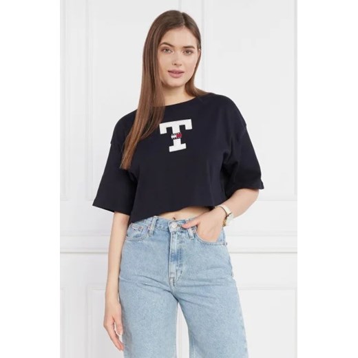 Tommy Jeans T-shirt TJW OVR CRP LETTERMAN FLAG TEE | Cropped Fit ze sklepu Gomez Fashion Store w kategorii Bluzki damskie - zdjęcie 172823340