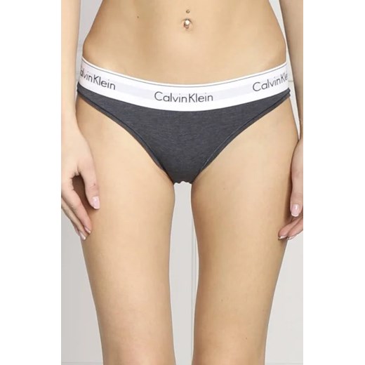 Calvin Klein Underwear Stringi ze sklepu Gomez Fashion Store w kategorii Majtki damskie - zdjęcie 172931164