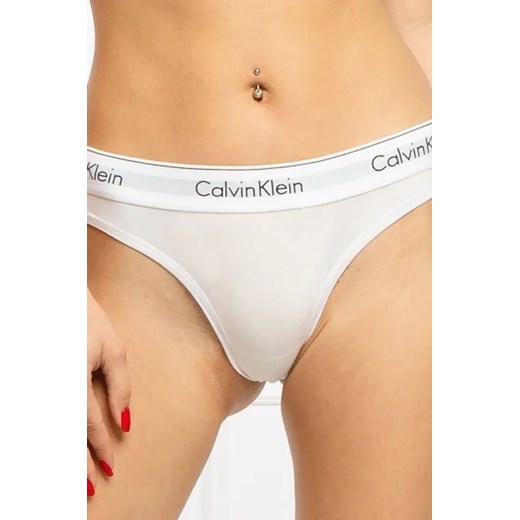 Calvin Klein Underwear Stringi ze sklepu Gomez Fashion Store w kategorii Majtki damskie - zdjęcie 172936151