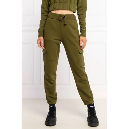 Tommy Jeans Spodnie dresowe TJW REG UTILITY | Regular Fit ze sklepu Gomez Fashion Store w kategorii Spodnie damskie - zdjęcie 172939493