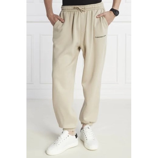 CALVIN KLEIN JEANS Spodnie dresowe | Regular Fit ze sklepu Gomez Fashion Store w kategorii Spodnie męskie - zdjęcie 172941882