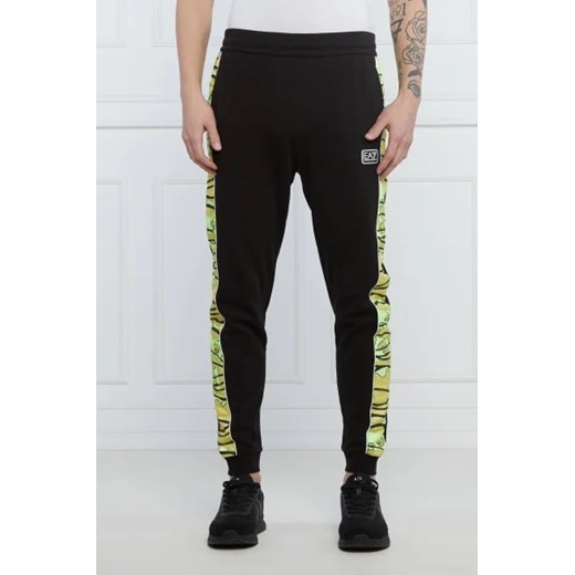 EA7 Spodnie dresowe | Regular Fit M promocja Gomez Fashion Store