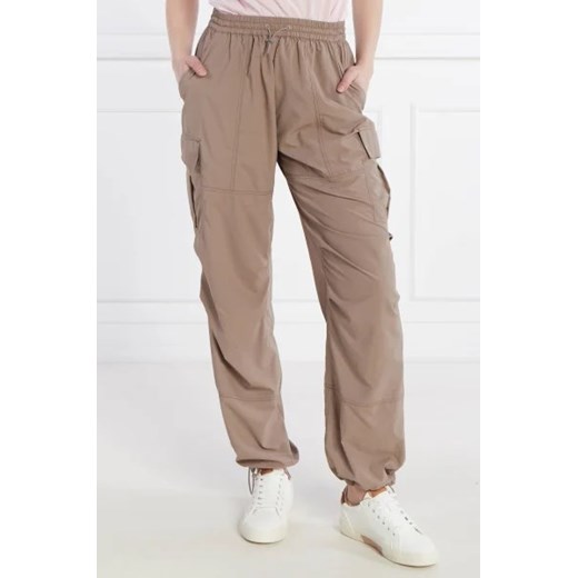 UGG Spodnie cargo WINNY | Comfort fit ze sklepu Gomez Fashion Store w kategorii Spodnie damskie - zdjęcie 172947811