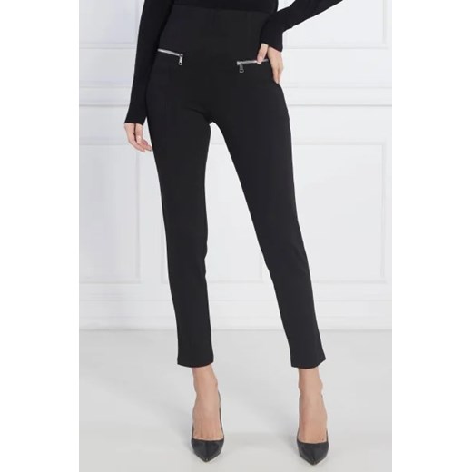 GUESS Spodnie GISELE | Slim Fit ze sklepu Gomez Fashion Store w kategorii Spodnie damskie - zdjęcie 172951022