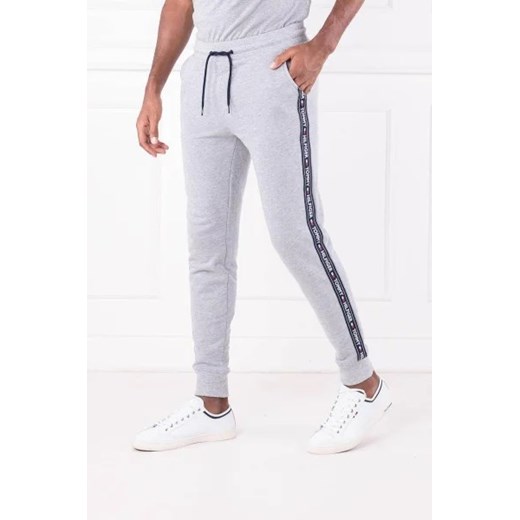Tommy Hilfiger Spodnie dresowe | Regular Fit ze sklepu Gomez Fashion Store w kategorii Spodnie męskie - zdjęcie 172955424