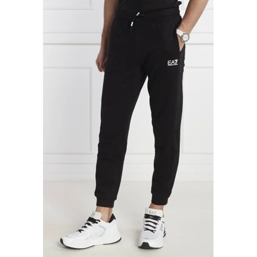 EA7 Spodnie dresowe | Regular Fit ze sklepu Gomez Fashion Store w kategorii Spodnie męskie - zdjęcie 172957853
