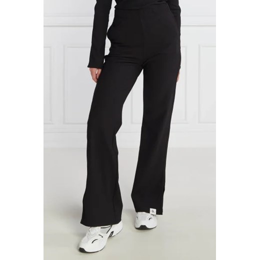 CALVIN KLEIN JEANS Spodnie | Regular Fit ze sklepu Gomez Fashion Store w kategorii Spodnie damskie - zdjęcie 172959343