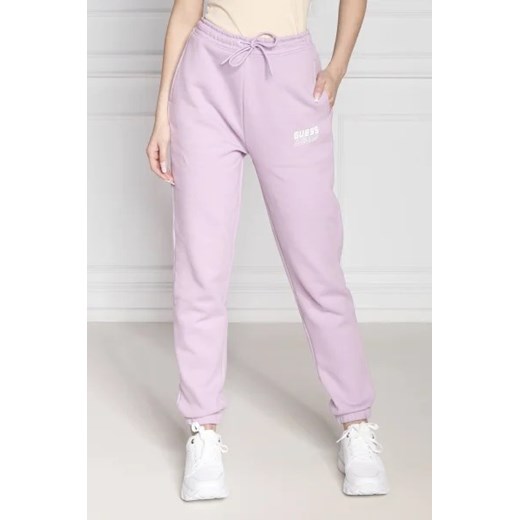 GUESS ACTIVE Spodnie dresowe ALISHA | Regular Fit ze sklepu Gomez Fashion Store w kategorii Spodnie damskie - zdjęcie 172966643