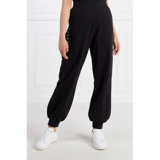 EA7 Spodnie dresowe | Regular Fit ze sklepu Gomez Fashion Store w kategorii Spodnie damskie - zdjęcie 172971492