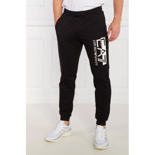 EA7 Spodnie dresowe | Regular Fit ze sklepu Gomez Fashion Store w kategorii Spodnie męskie - zdjęcie 172983354