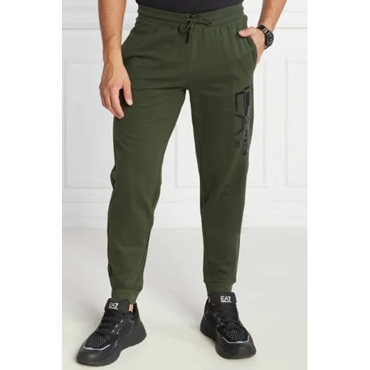 EA7 Spodnie dresowe | Regular Fit ze sklepu Gomez Fashion Store w kategorii Spodnie męskie - zdjęcie 172984340