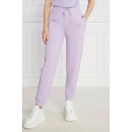 HUGO Spodnie dresowe Jogger | Regular Fit ze sklepu Gomez Fashion Store w kategorii Spodnie damskie - zdjęcie 172990311