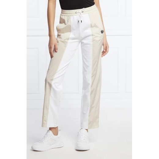 Emporio Armani Spodnie dresowe | Regular Fit ze sklepu Gomez Fashion Store w kategorii Spodnie damskie - zdjęcie 172994553