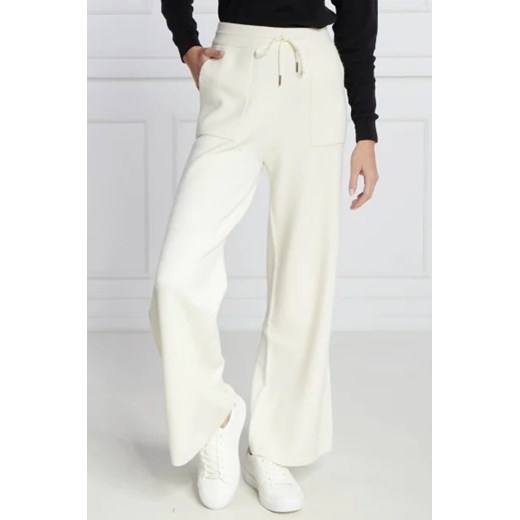 Pepe Jeans London Spodnie dzianinowe | flare fit ze sklepu Gomez Fashion Store w kategorii Spodnie damskie - zdjęcie 172996011