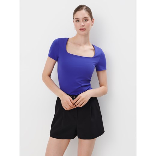 Mohito - Prążkowana koszulka - niebieski ze sklepu Mohito w kategorii Bluzki damskie - zdjęcie 173013783