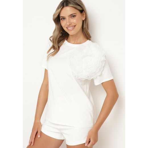 Biały T-shirt Koszulka z Krótkim Rękawem i Aplikacją w Kształcie Kwiatu Nestairis ze sklepu Born2be Odzież w kategorii Bluzki damskie - zdjęcie 173023791