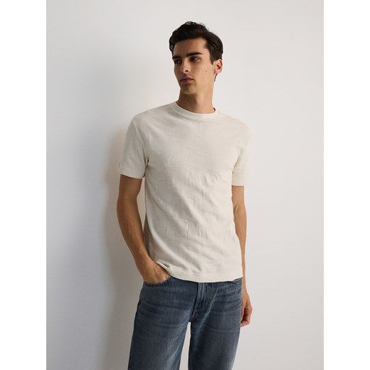 Reserved - Strukturalny t-shirt comfort fit - złamana biel ze sklepu Reserved w kategorii T-shirty męskie - zdjęcie 173117441