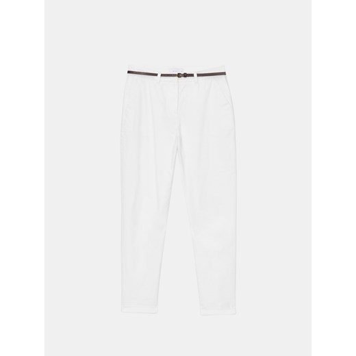 Mohito - Spodnie cygaretki z paskiem - kremowy ze sklepu Mohito w kategorii Spodnie damskie - zdjęcie 173118680