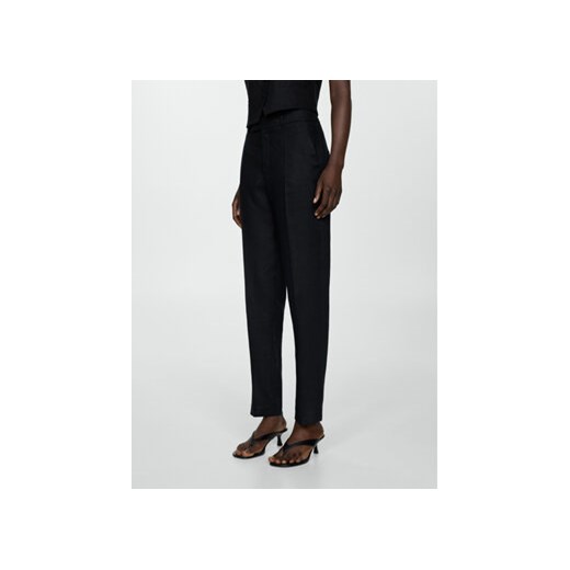 Mango Spodnie materiałowe Boreli 67997111 Czarny Regular Fit ze sklepu MODIVO w kategorii Spodnie damskie - zdjęcie 173138593