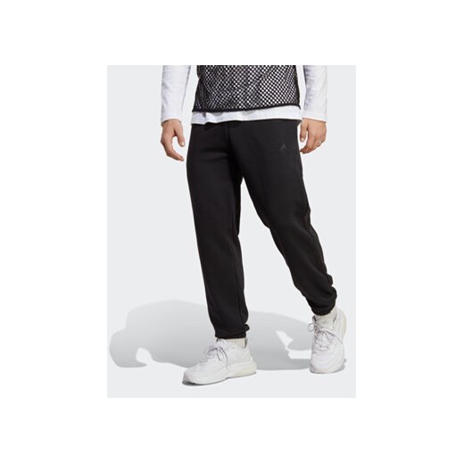 adidas Spodnie dresowe ALL SZN IC9770 Czarny Regular Fit ze sklepu MODIVO w kategorii Spodnie męskie - zdjęcie 173139030