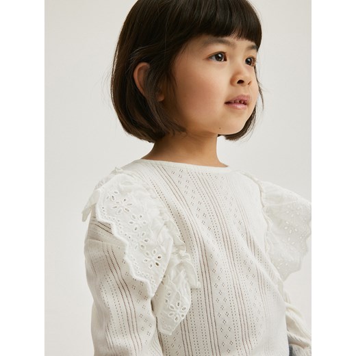 Reserved - Bluzka z falbaną - złamana biel ze sklepu Reserved w kategorii Bluzki dziewczęce - zdjęcie 173154383