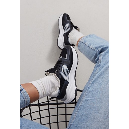 Czarne Sneakersy Przed Kostkę Zdobione Przeszyciami Flallesi ze sklepu renee.pl w kategorii Buty sportowe damskie - zdjęcie 173166820