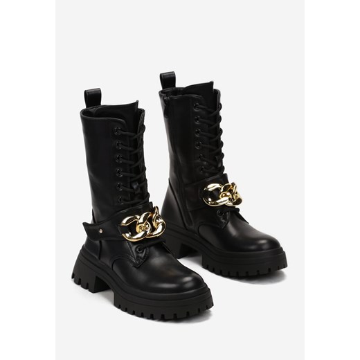 Czarne Botki o Fasonie Wysokich Workerów z Paskiem i Łańcuchem na Grubej Renee 38 renee.pl