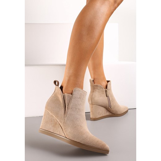 Ciemnobeżowe Botki na Koturnie z Ekozamszu Ozdobione Rozcięciem Baly Renee 39 renee.pl
