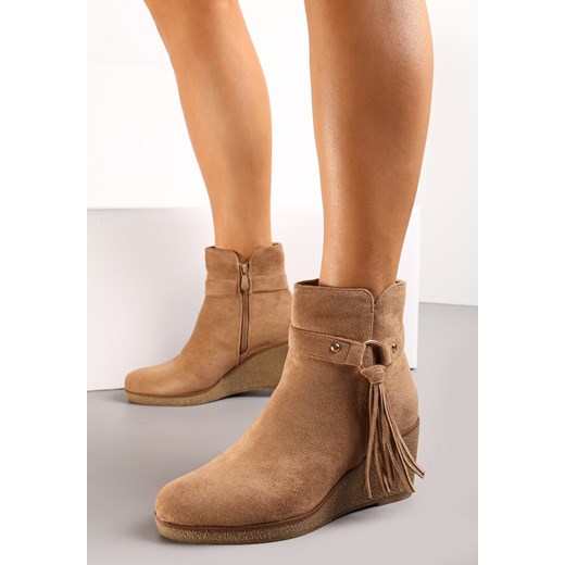 Brązowe Botki na Koturnie z Ozdobnym Paskiem i Chwostami Tsaria Renee 39 renee.pl