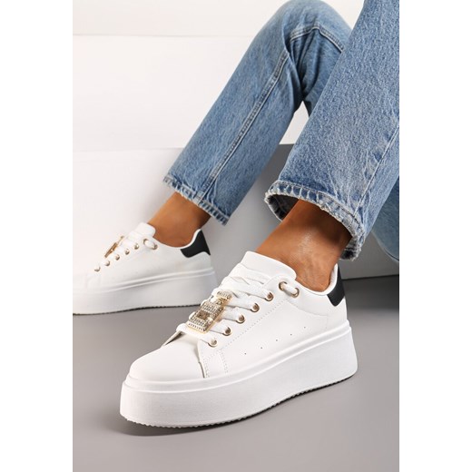 Biało-Czarne Sneakersy z Metaliczną Zawieszką na Sznurówkach Ozdobioną Cyrkoniami Edosa ze sklepu renee.pl w kategorii Buty sportowe damskie - zdjęcie 173217424