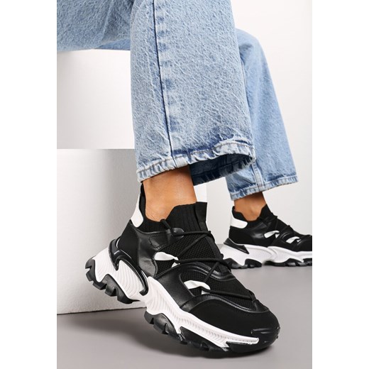 Czarne Sneakersy w Skarpetkowym Stylu z Elastycznym Wiązaniem i Tłoczoną Podeszwą Ielene ze sklepu renee.pl w kategorii Buty sportowe damskie - zdjęcie 173226942