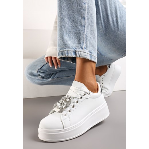 Biało-Srebrne Sneakersy z Platformą i Odpinanymi Biżuteryjnymi Aplikacjami na Sznurówkach Tamaki ze sklepu renee.pl w kategorii Buty sportowe damskie - zdjęcie 173232280