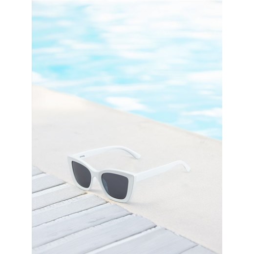 Sinsay - Okulary przeciwsłoneczne - biały ze sklepu Sinsay w kategorii Okulary przeciwsłoneczne damskie - zdjęcie 173282801