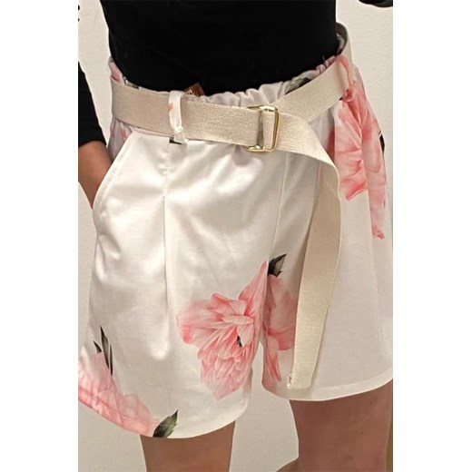 Krótkie spodnie FOLIELDA WHITE ze sklepu Ivet Shop w kategorii Szorty - zdjęcie 173283034