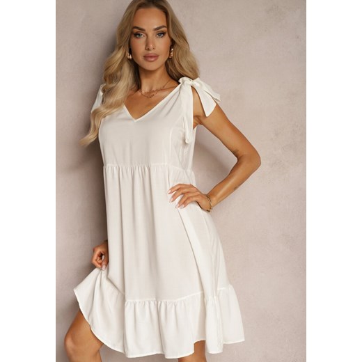 Biała Rozkloszowana Sukienka na Regulowanych Ramiączkach z Dekoltem w Serek Tiamavie ze sklepu Renee odzież w kategorii Sukienki - zdjęcie 173283314