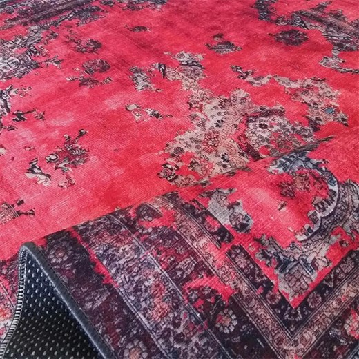 Czerwony dywan w stylu vintage - Fibio Profeos One Size Edinos.pl