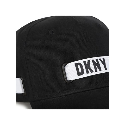 Czapka dziecięca DKNY z haftem 