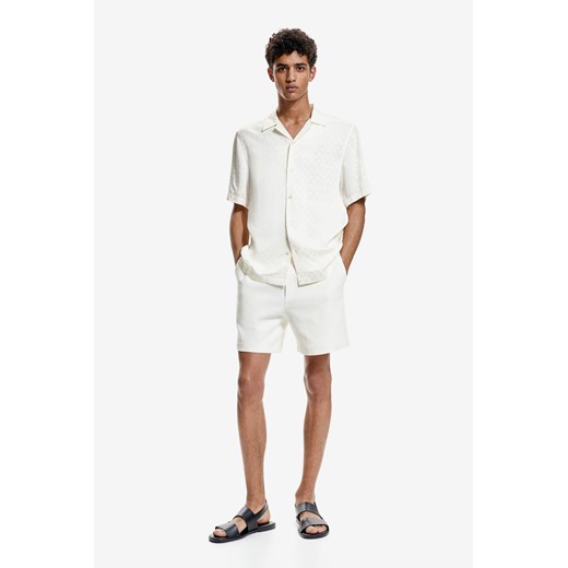 H & M - Szorty Regular Fit - Biały ze sklepu H&M w kategorii Spodenki męskie - zdjęcie 173324663