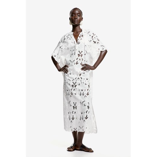 H & M - Tunikowa sukienka z haftem angielskim - Biały ze sklepu H&M w kategorii Sukienki - zdjęcie 173324774