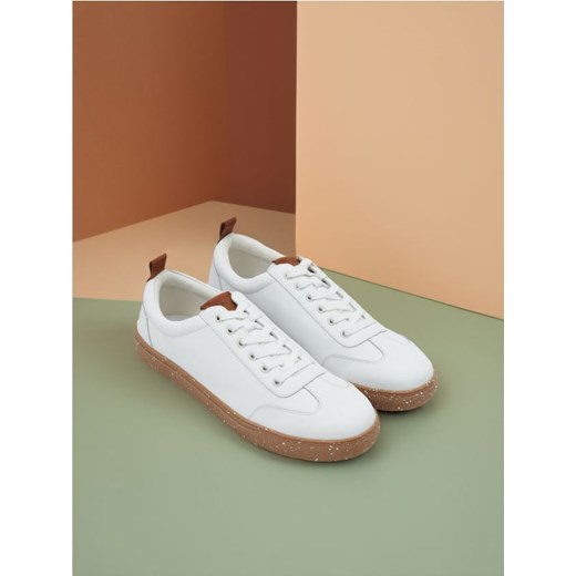 Sinsay - Sneakersy skórzane - biały ze sklepu Sinsay w kategorii Trampki męskie - zdjęcie 173336042