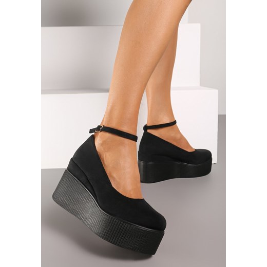 Czarne Czółenka na Koturnie Zapinane na Sprzączkę Gridia 37 born2be.pl okazja