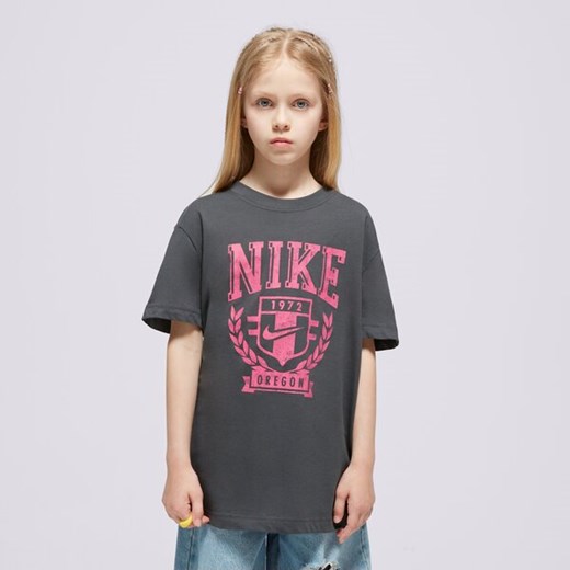 NIKE T-SHIRT G NSW TREND BF TEE GIRL ze sklepu Sizeer w kategorii T-shirty chłopięce - zdjęcie 173353723